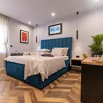 Bed & Breakfast West Coast Deluxe 4*