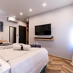 Bed & Breakfast West Coast Deluxe Split