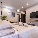 Bed & Breakfast West Coast Deluxe Split