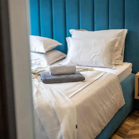 Bed & Breakfast West Coast Deluxe