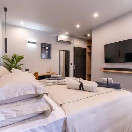 Bed & Breakfast West Coast Deluxe Split
