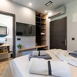 West Coast Deluxe 4* Split