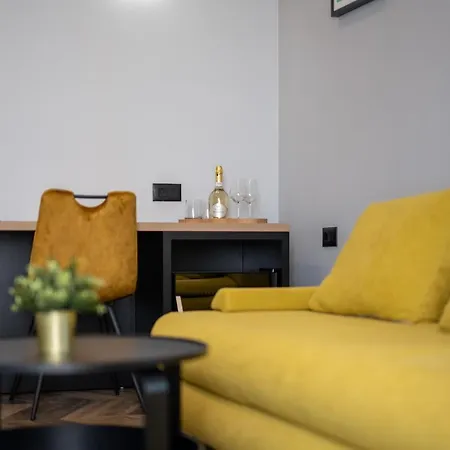 West Coast Deluxe לינה וארוחת בוקר ספליט