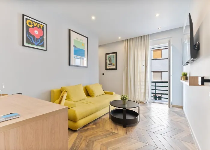 West Coast Deluxe Bed & Breakfast 4*